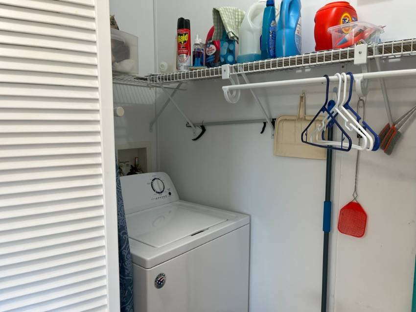 2408 Crooked Stick Drive a Winter Haven, FL Mobile or Manufactured Home for Sale
